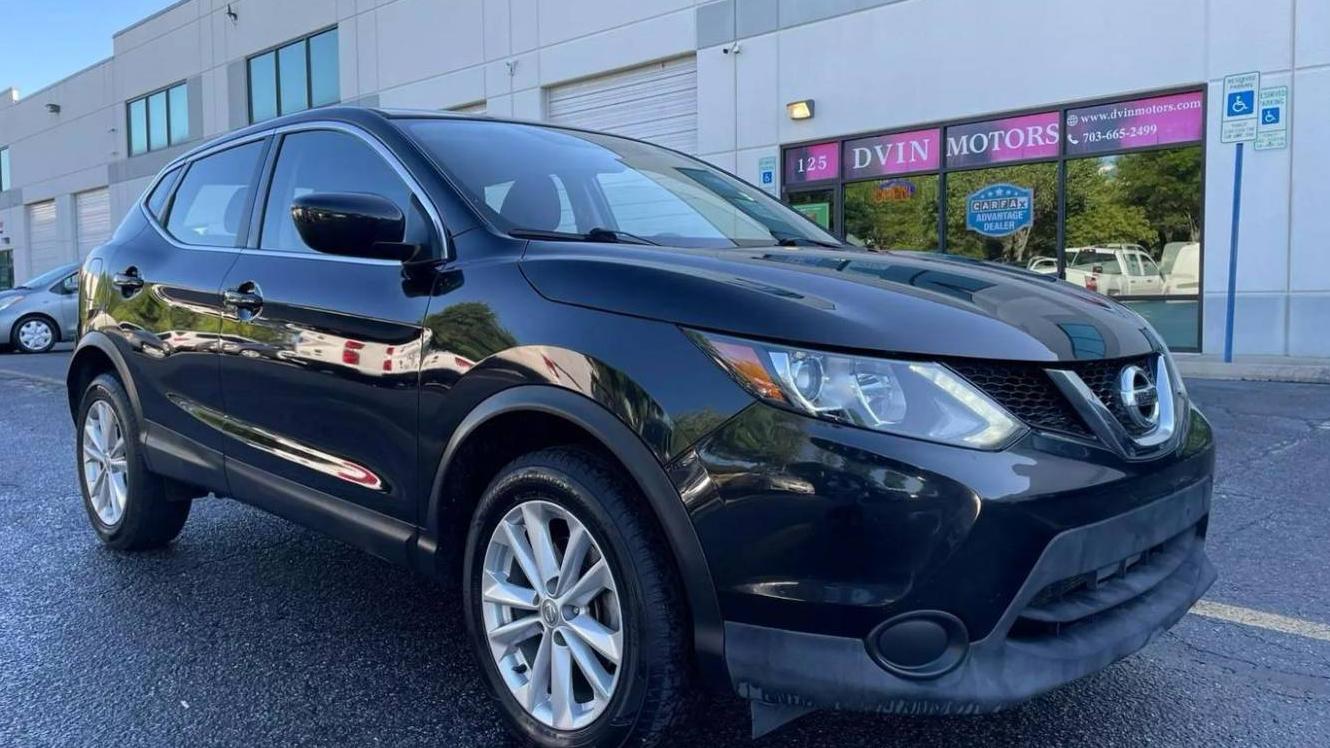 NISSAN ROGUE SPORT 2017 JN1BJ1CR8HW124888 image